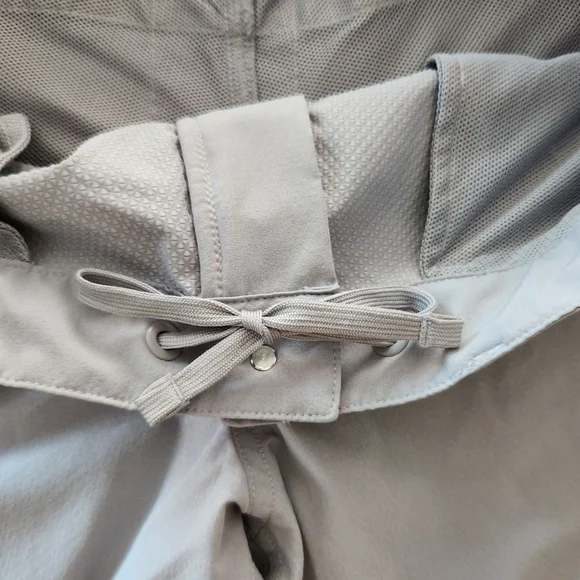 The North Face Men's Size 38 Meld Grey Rolling Sun FlashDry Shorts - Picture 7 of 13